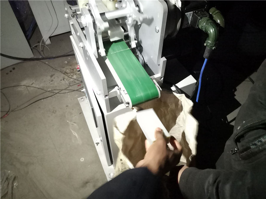 آلة تشكيل الصابون متعددة الوظا - مراجعة Soap Making Machine وسعره
