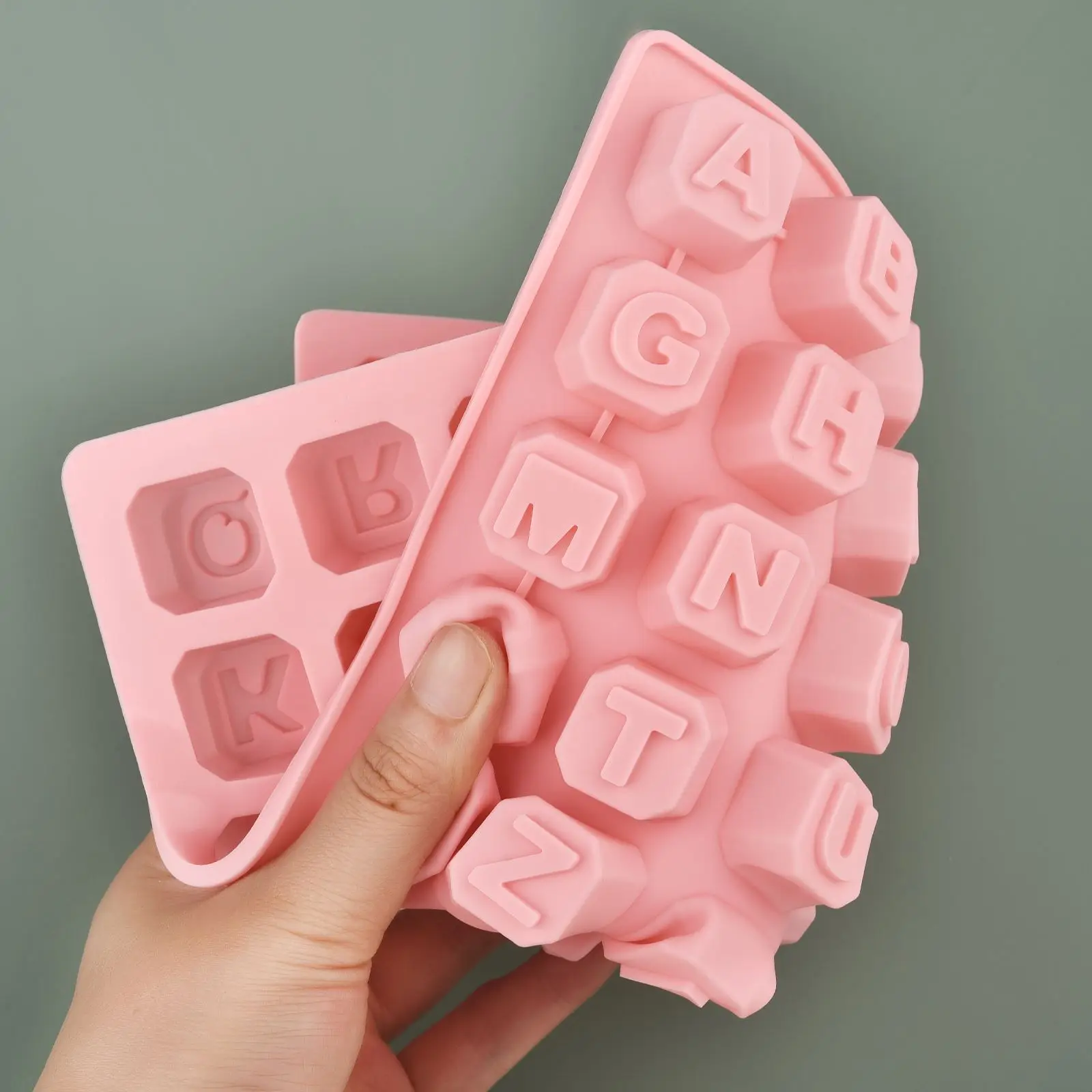 48 حرف الأبجدية Enghish رسالة  - مراجعة Melt Pour Soap Base وسعره