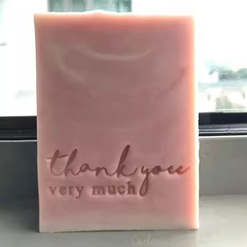 ختم صابون يدوي الصنع، بنمط حرو - مراجعة Soap Making Kit Organic وسعره